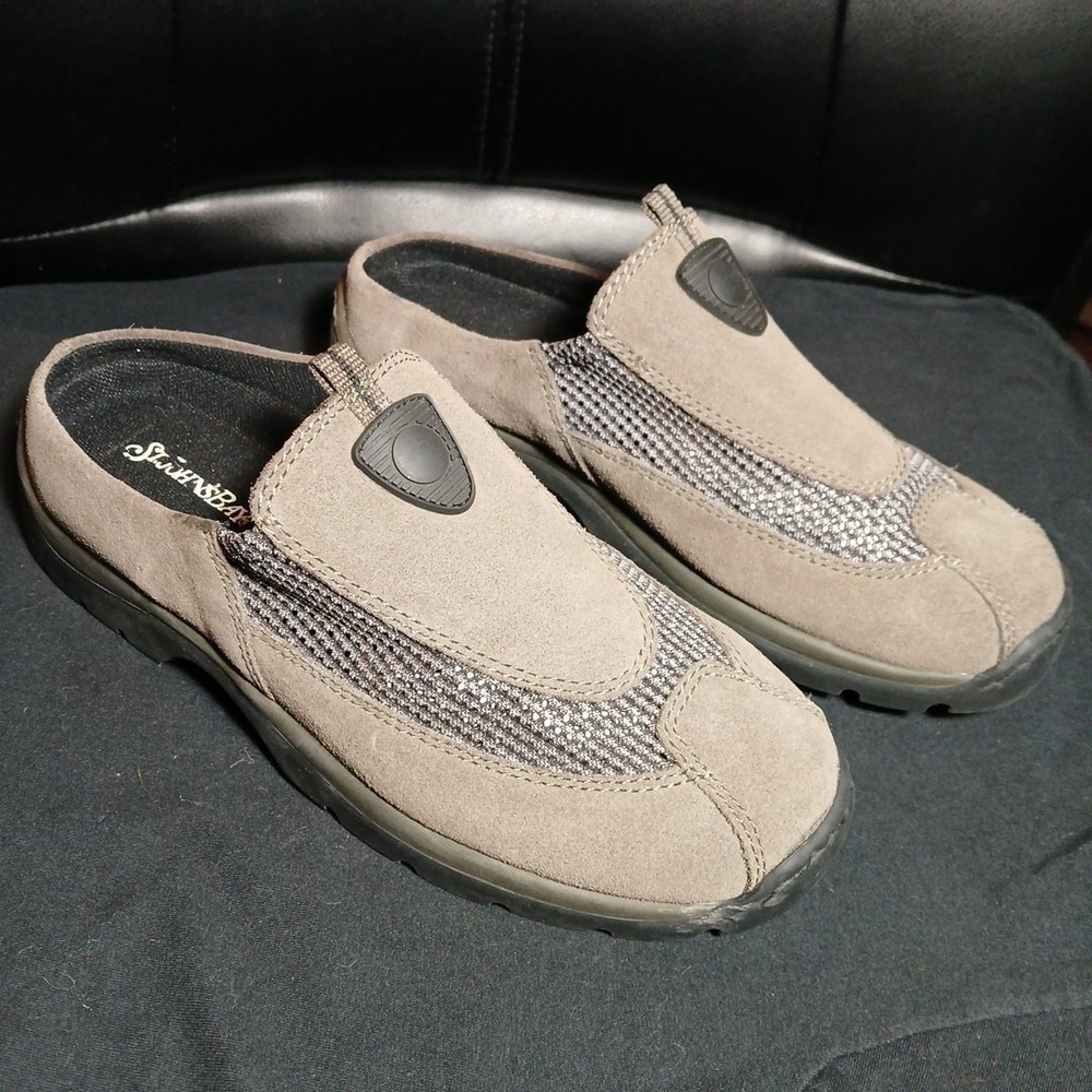 St John's Bay Slip On Shoes Women's‎ Size 7M Gray Suede NEW!